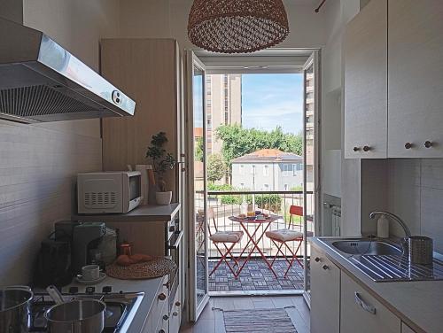 Elegante appartamento tra Milano, Malpensa e Como in ซารอนโน่