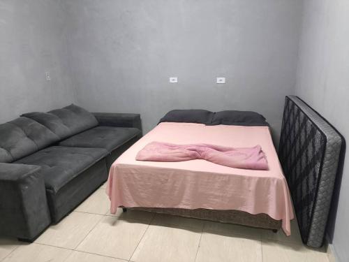 Quarto em lugar tranquilo e bem localizado in バルエリ
