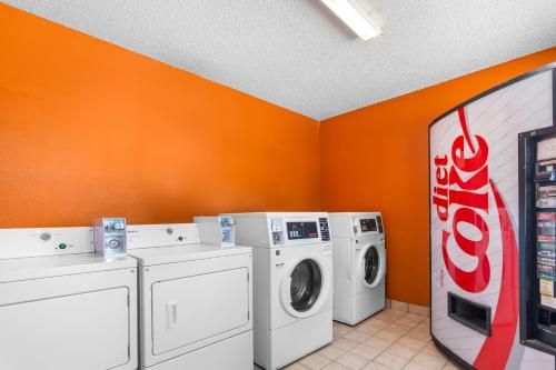 Americas Best Value Inn and Suites Siloam Springs - image 14