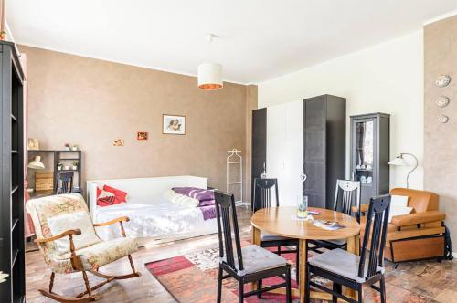 Indipendent Studio Apartment near metro - Monolocale indipendente vicinissimo metro in 科萊尼奧