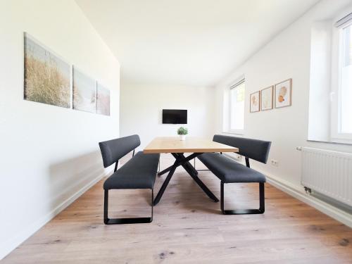 Tolstov Apartments - 3 Room Apartments - Kitchen - Dining Room - 25 min to Messe DUS, Düsseldorf (Foto 3)