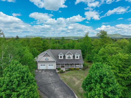 Evergreen Escape Relaxing Conway Getaway in Konveja (NH)