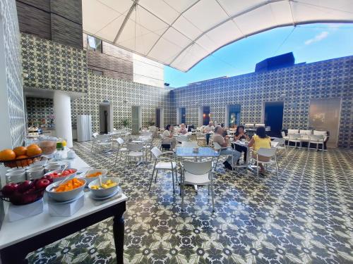 NM Lima Hotel, Lima