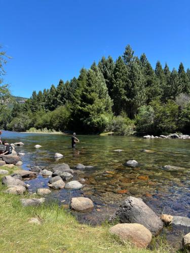 Γύρω περιβάλλον, RIO-ABAJO Cabañas frente al RIO MELIQUINA (RIO-ABAJO Cabanas frente al RIO MELIQUINA) in Βίγια Λάγκο Μελικίνα