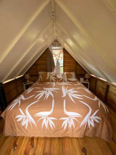 Fare Maraea Iti in Paopao