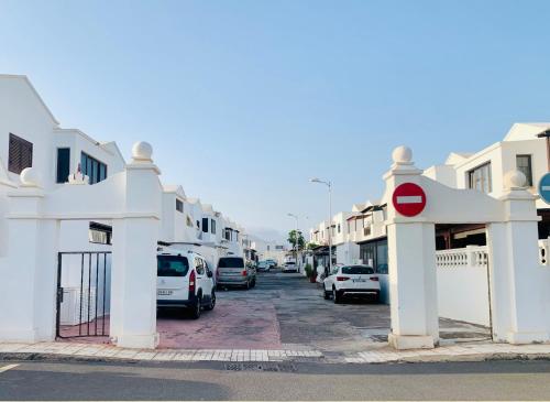 Habitaciones privadas cerca de la playa y aeropuerto en casa compartida con otros huéspedes (Habitaciones privadas cerca de la playa y aeropuerto en casa compartida con otros huespedes) in Playa Honda