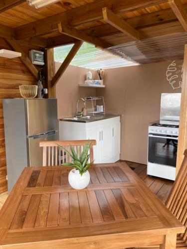 Fare Maraea Iti in Paopao