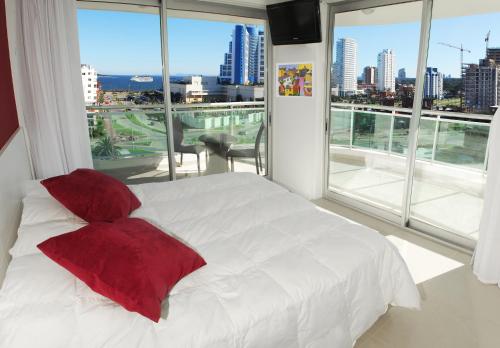 2 bedrooms, 4 beds