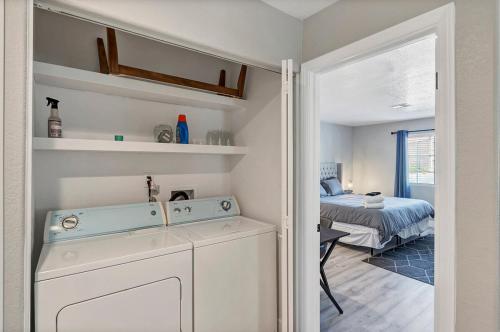 Fully Renovated Condo with Tennis Court View U012, Las Vegas (foto 9)