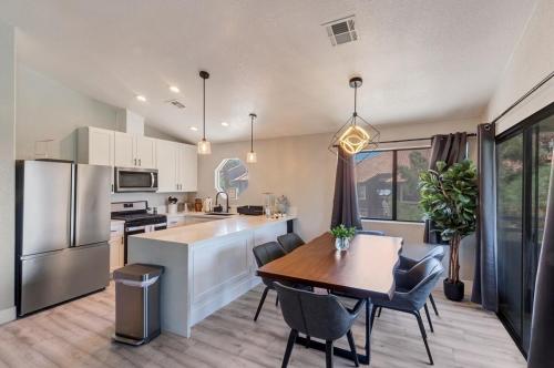 Fully Reno Condo Vaulted Ceiling and Tennis U007, Las Vegas (foto 8)