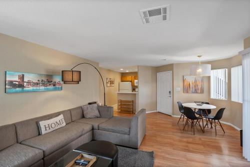 SuperHost 5 Star Service with 3 Bedroom U003, Las Vegas