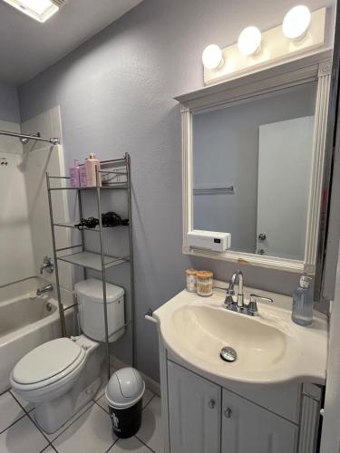 Near Strip Convention Centerairport Cozy home 29, Las Vegas (foto 7)