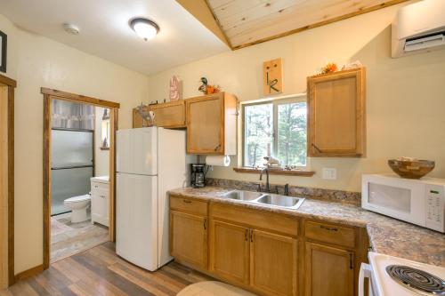 Cabin at the Little Ranch Hiking On-Site! in Bayfield, USA