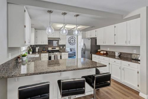 24hr Host - New Renovated House in Henderson U016, Las Vegas (foto 8)