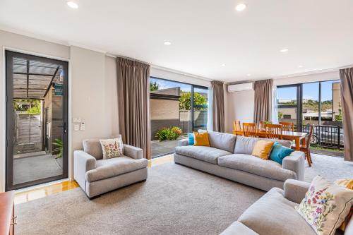 Comfy 4BR Home w Mt Wellington View Zodiak Stays, Auckland (fotografie 4)