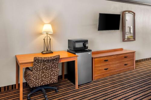 Americas Best Value Inn Vacaville - image 12