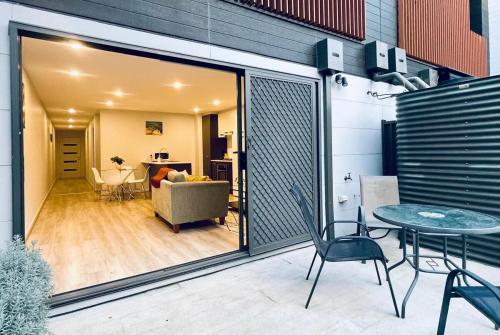 Calm Getaway Close to Airport in Fawkner