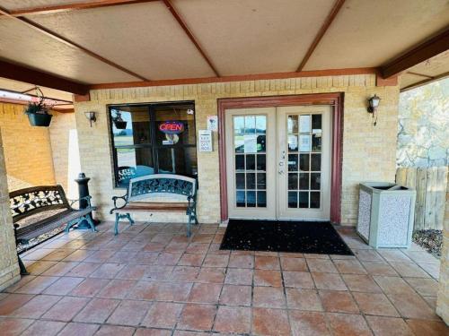 Four Horsemen Motel in Pilot Point (TX)