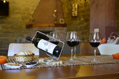 ห้องส่วนกลางสำหรับนั่งเล่น/ดูทีวี, Casa Rural Kandela Etxea in ลาปวยบลา เด ลาบาร์กา