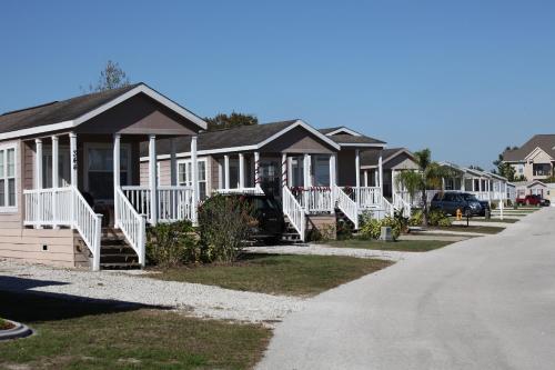 Lake Magic Park Model 15 in Kissimmee, USA