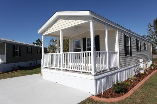 Lake Magic Cottage 1 in Kissimmee, USA