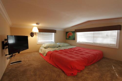 Lake Magic Loft Cottage 11 – Kissimmee, FL