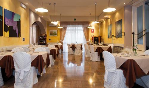 Restorāns, Hotel Monti in Fornello