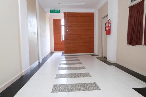 Vestibule, OYO 1017 Al-Inshirah Inn in Kubang Kerian