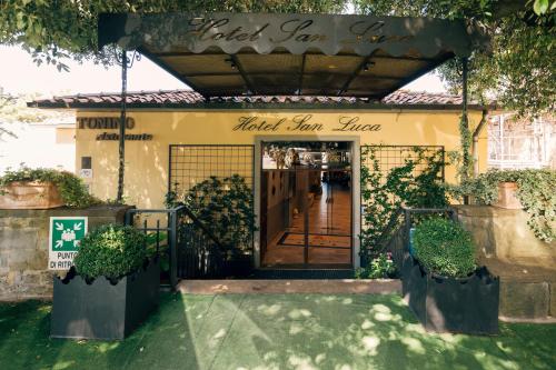 入口, 三路卡酒店 (Hotel San Luca) in 科爾托納