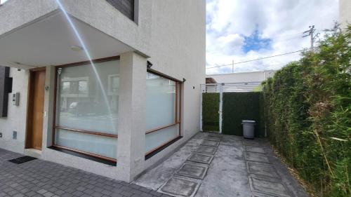 Very comfortable full house excellent connection in Tumbaco