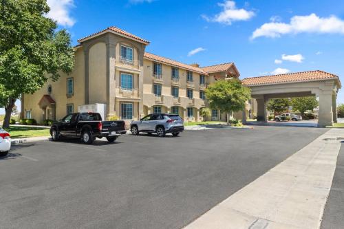 Comfort Inn & Suites Lancaster Antelope Valley in Lancaster, USA