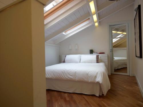 Ferrini Home - Piazza Trento - image 2