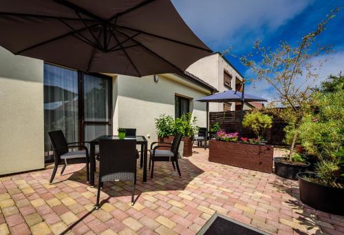 Guest House Monika - image 3