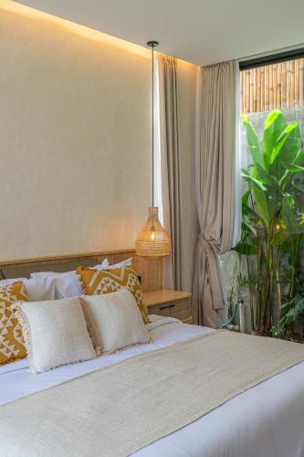 Villa Lumira - Breathtaking 4BR with Water Slide & Rice Field Views - image 3