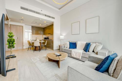 TRPS - Farhad Azizi, Al Jaddaf - Premium 1BR, Furnished with Pool View, Дубай