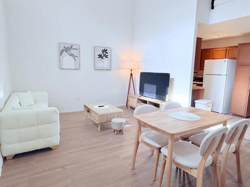 Stylish Renovated Home Near Strip, Stadium & Expo 35, Las Vegas (foto 8)