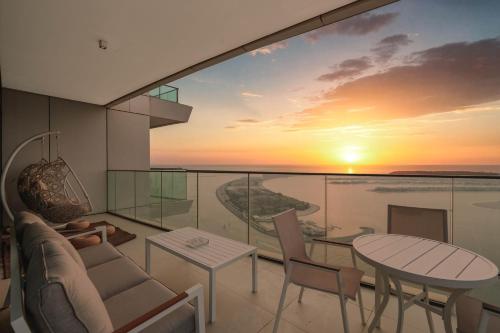 Keyrock Sea-View Penthouse - Dubai Marina, Pool & Sauna, Dubai