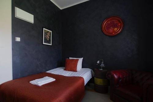 1 twin bed