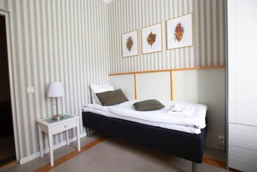 1 twin bed