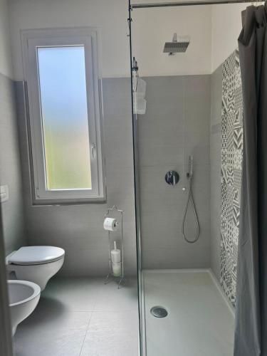 ฝักบัว, Duplex da sogno nella posizione migliore di Giulianova Lido in กีอูลีอาโนว่า