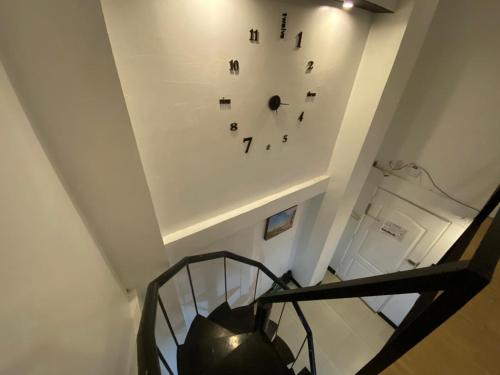 Adorable - 2A, Chill Room, Manila