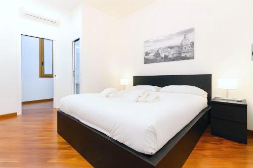 Elegantis San Giovanni Suite - Chic Apartment with Bathtub Near Historic Center, Metro & Tram Nearby, Rome (photo 10)