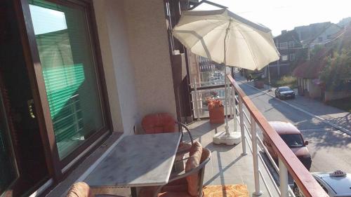 Erkély/terasz, Vila De turist in Nova Varoš