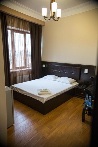 Capital Hotel - image 3