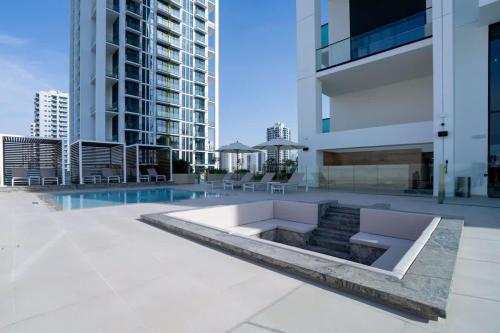 Fully Equipped Studio with Kitchen and Free Wi-Fi near Jumeirah Village Circle