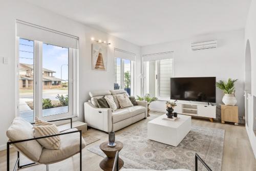 The Coastal Retreat Two-unit Oasis