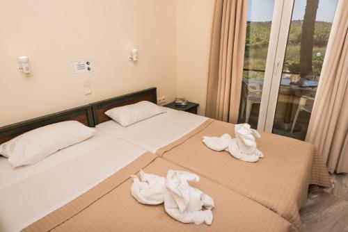 Mythos Beach Hotel Apartments - image 3