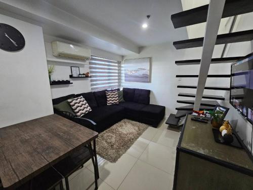 Casa Rosa3 2BR loft in BGC 5 people, Manila