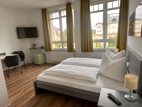 1 queen bed
