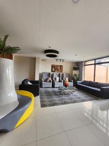 DLT Suites Cebu powered by Cocotel in Minglanilla